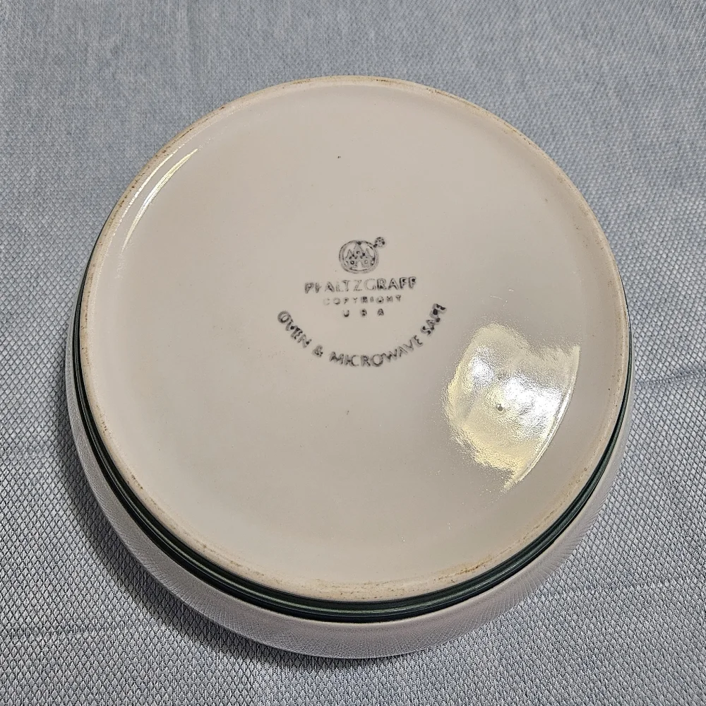 Pfaltzgraff Ocean Breeze Lg. Round Casserole 2 QT Baking Stoneware USA Cream 9